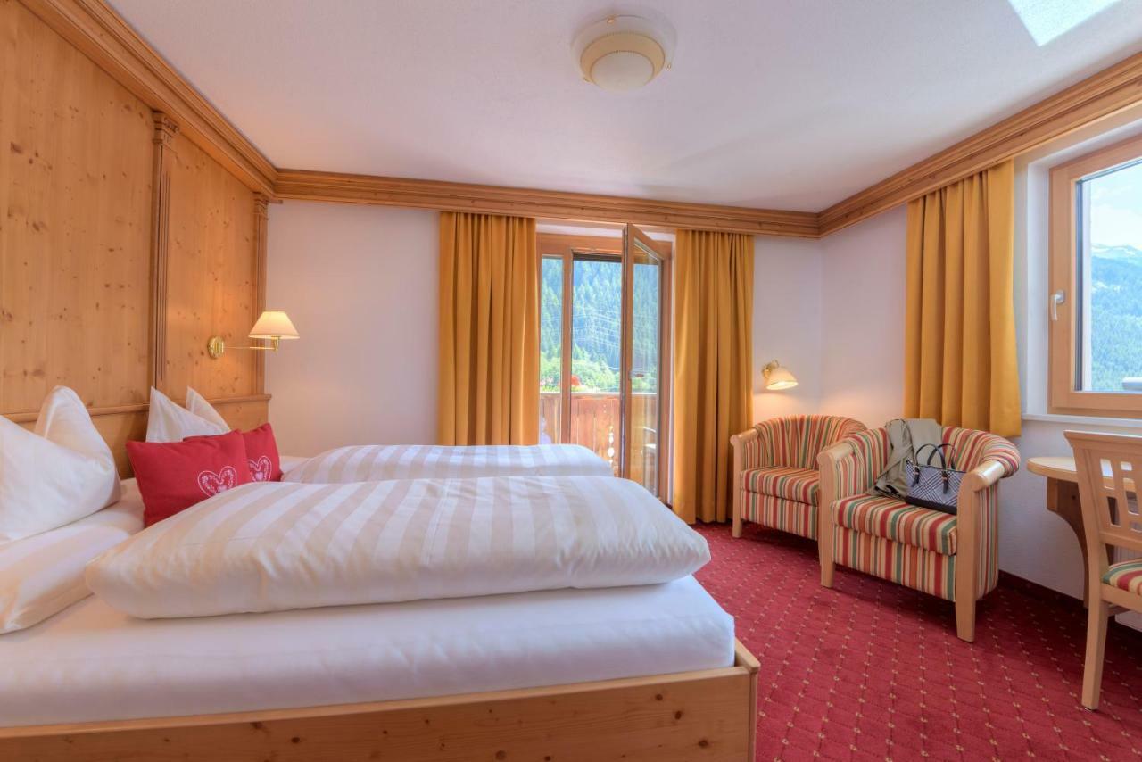 Hotel Traube เพทท์นอย อัม อาร์ลแบร์ก ภายนอก รูปภาพ